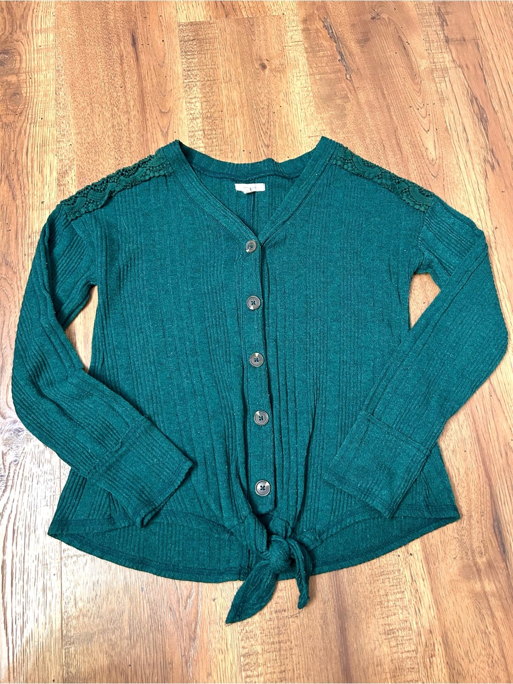 Women’s Winter Green Button-Front Tie Hem Sweater